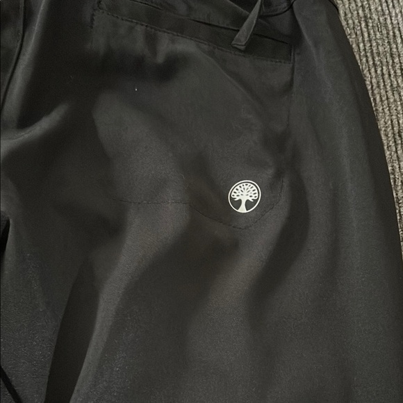 Healing Hands Black Scrub Set - Picture 4 of 10